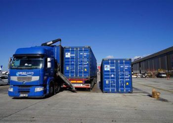 THY’nin Atatürk Havalimanı’ndan büyük taşınması 36 tırla başladı