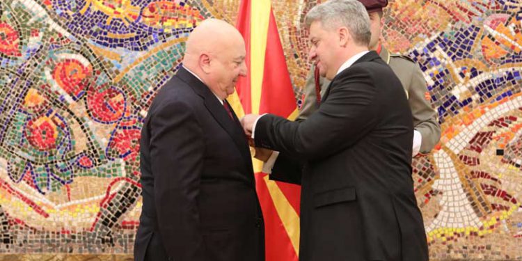 Sani Şener’e Makedonya’dan devlet liyakat nişanı