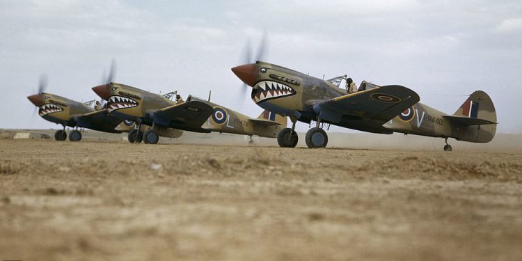 2. Dünya Savaşı’ndaki uçaklar yeni gibi renklendirildi