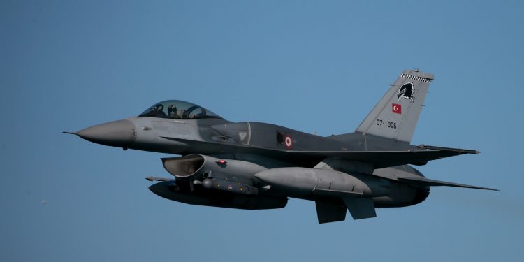 Savaşan şahinler yerli radarla görecek