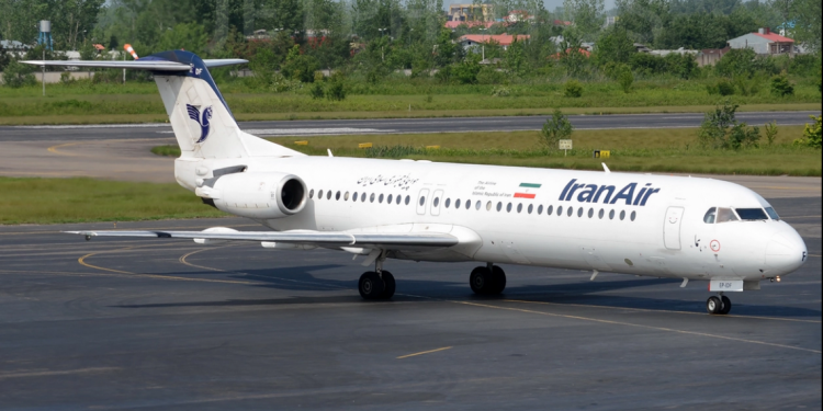 İran’da yolcu uçağı alev aldı