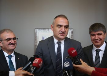 “Türkiye, turizmde umduğunu bulacak”