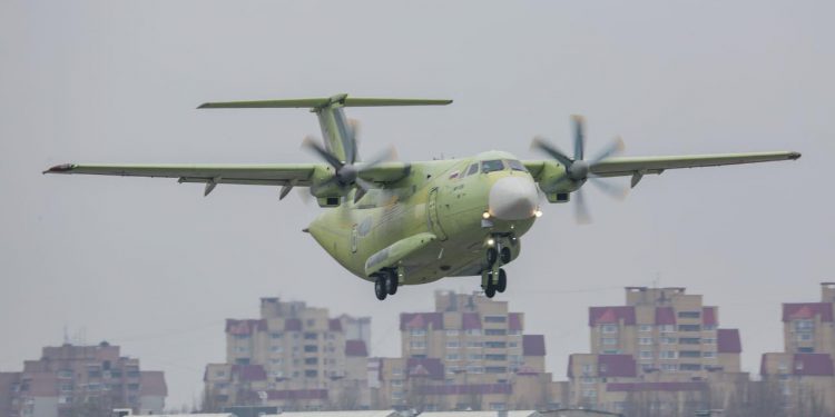 Rus askeri nakliye uçağı gökyüzüyle buluştu