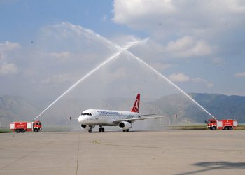 İlk sefer törenle karşılandı