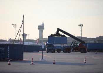 Atatürk Havalimanı 22 saat tüm yolculu seferlere kapanacak