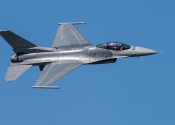 ABD’de F-16 düştü, pilot kurtuldu