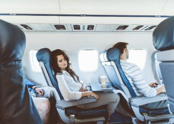 Uçakta iyi uyumanın yolları neler?