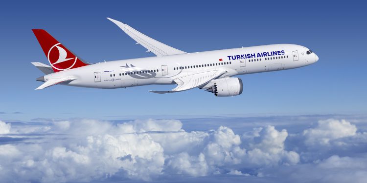 THY’nin yeni uçağı 787 Dreamliner İstanbul’da