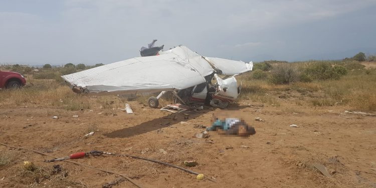 Eğitim uçağı düştü, 2 kişi öldü