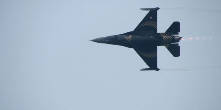 SOLOTÜRK’ten Tekirdağ’da gösteri uçuşu