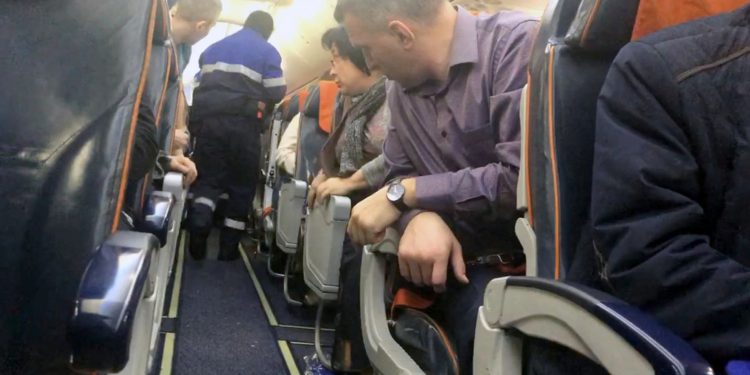 Aşırı alkollü yolcuyla uçar mısınız?