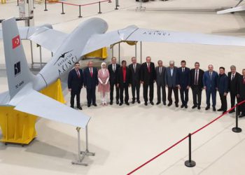 Erdoğan, Malezya Başbakanı ile ‘Uçan Baluk’ları inceledi