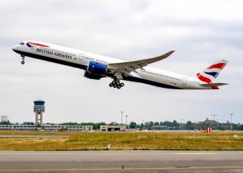 Yine ilk uçak, yine gecikme!