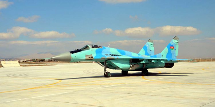 Azerbaycan’a ait MiG-29 uçağı Hazar Denizi’nde düştü, pilot kayıp