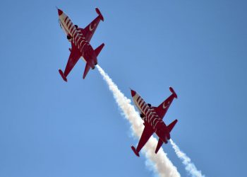 Türk Yıldızları ve Atak, Kıbrıs semelarında