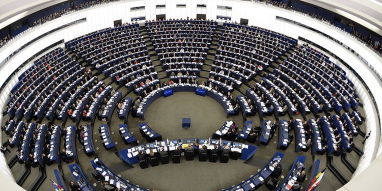 AB’den Boeing ve Airbus’a çağrı