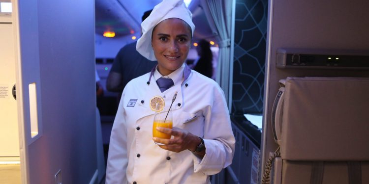 Uçakta sindirim sorunu yaşamamak için 6 tüyo