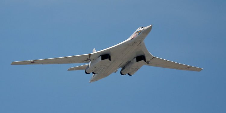 Rus bombardıman uçakları Güney Afrika’da