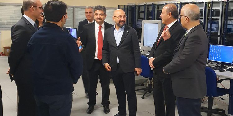 Keskin, Hava Trafik Kontrol Merkezi’ni ziyaret etti