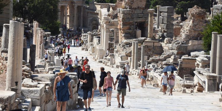 İtalyan turistin gelişi bir başka bahara kaldı!