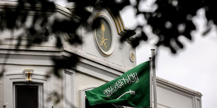 Suudi Arabistan’da yabancı kadınlar otelde yalnız kalabilecek