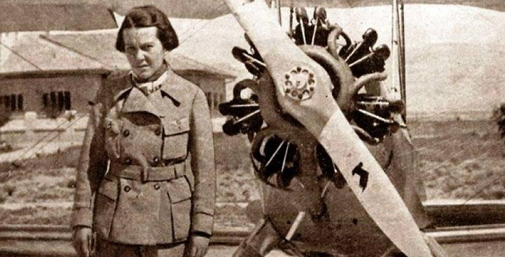 Dünyanın ilk kadın savaş pilotu Sabiha Gökçen