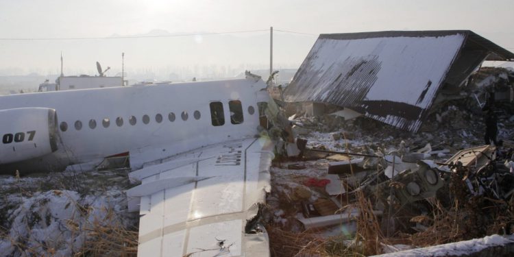 Almatı’da düşen uçağın kara kutusu bulundu