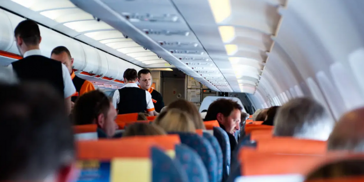 Uçakta hangi anons kaldırılıyor?