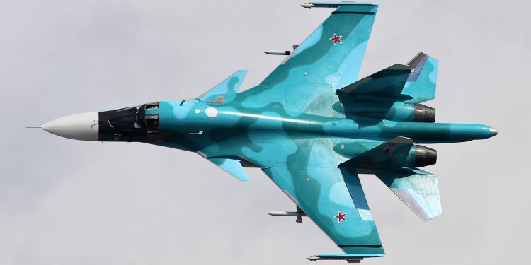 Rus ordusuna hipersonic Su-34  uçağı