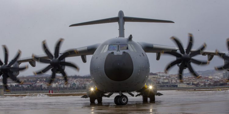 Koca Yusuf Çin’den Türkleri getirmek için havalandı