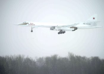 TU-160M ilk uçuşunu gerçekleştirdi