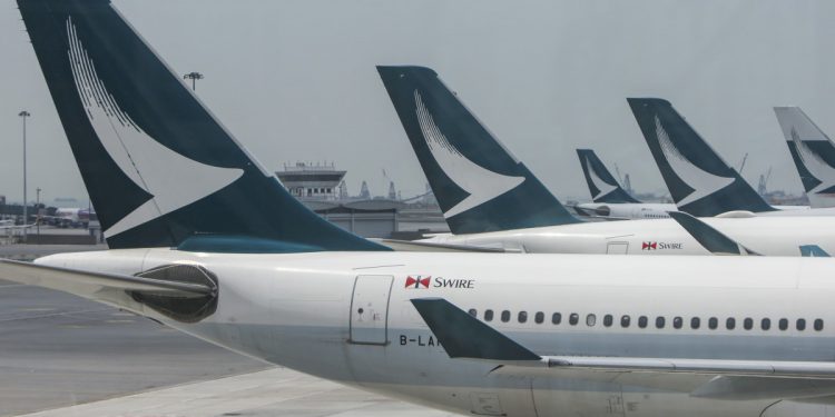 Koronavirüs Hong Kong uçuşlarını da iptal ettiriyor