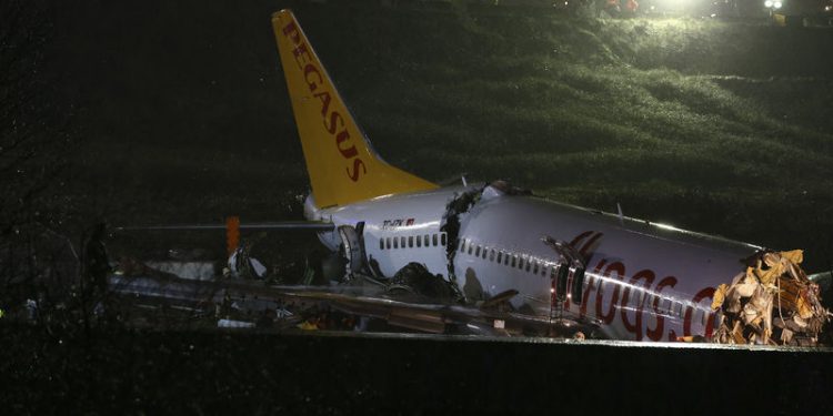 Uçak ile kule arasında neler konuşuldu?