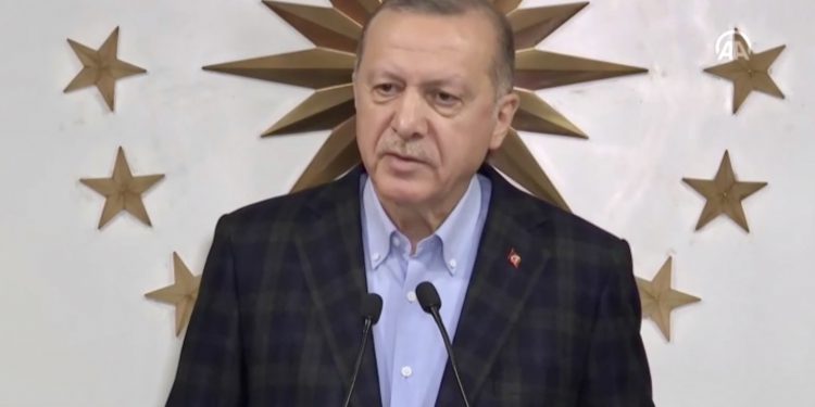 Tüm yurt dışı uçuşlar yasaklandı