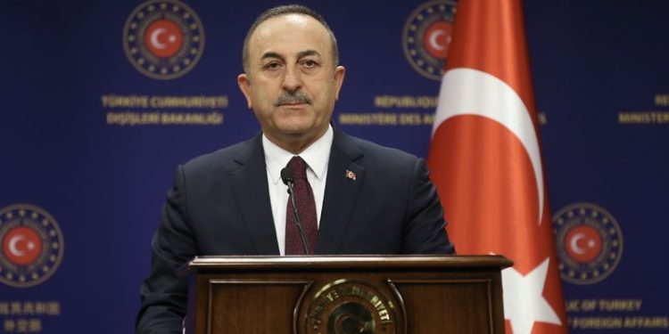 8 ülkedeki acil durum telefonlarını duyurdu