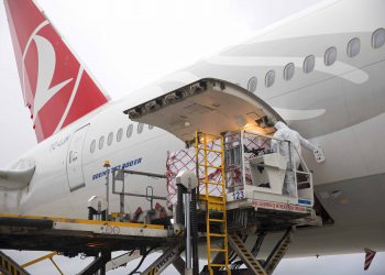 THY yolcu uçaklarıyla 5 bin ton kargo taşıdı