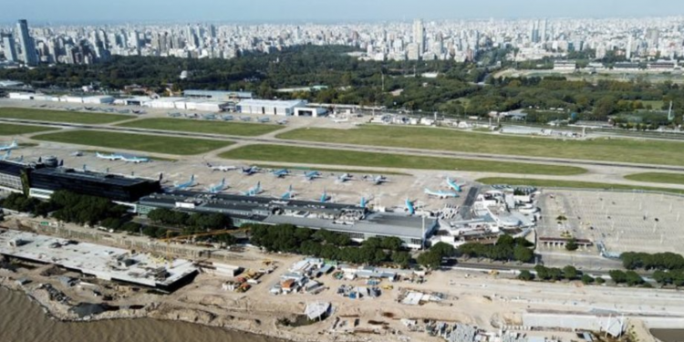 Arjantin uçuş yasağını Eylül’e kadar uzattı