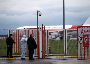 Cezayirliler ülkelerine gönderildi