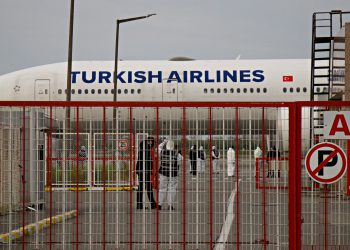 Tahliye uçakları Türkiye’ye gelmeye başladı