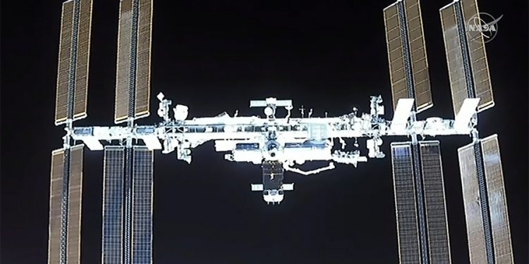 Crew Dragon Uluslararası Uzay İstasyonu’yla kenetlendi