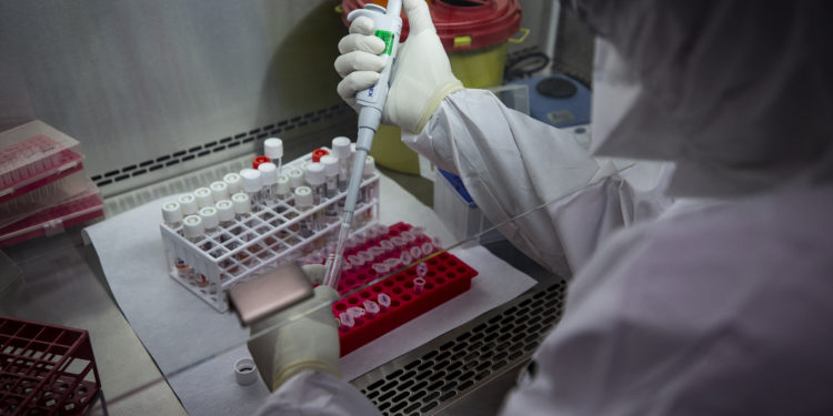 Yolcuların Covid-19 test ücretini kim ödemeli?