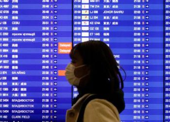 Çin 3 havayolunun uçuşlarını durdurdu