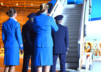 KLM bin 500 kişinin işine son verdi