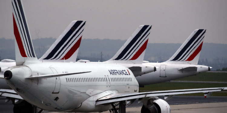 Fransa’da 150 bin havacılık çalışanı işsiz kalabilir