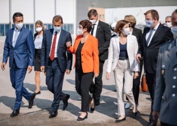 Alman ve Fransız bakanlar Airbus’ı ziyaret etti