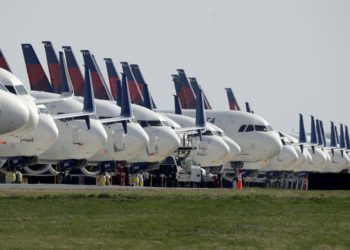 5 yıl içinde 383 uçağı emekli olacak