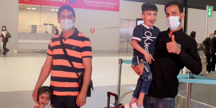 Onur Air Iraklı 79 hastayı Türkiye’ye getirdi