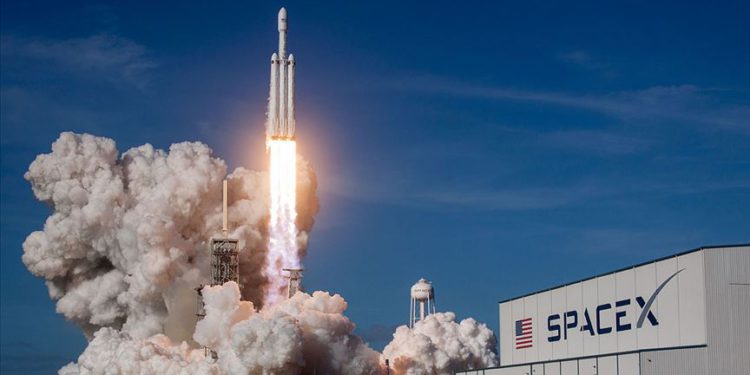 SpaceX, Starlink uydularının fırlatılışını iptal etti