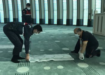 İstanbul Havalimanı Camisi’nde koronavirüs denetimi