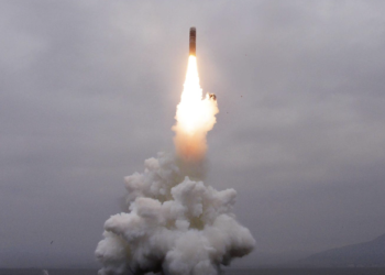 “Kuzey Kore balistik füzeye sahip yeni denizaltıları inşa ediyor”